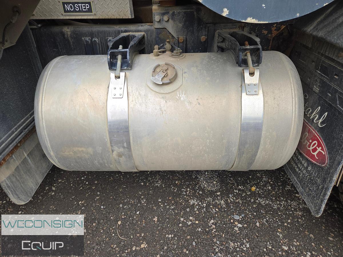 Used 2015 Peterbilt Tri-Axle Hydrovac