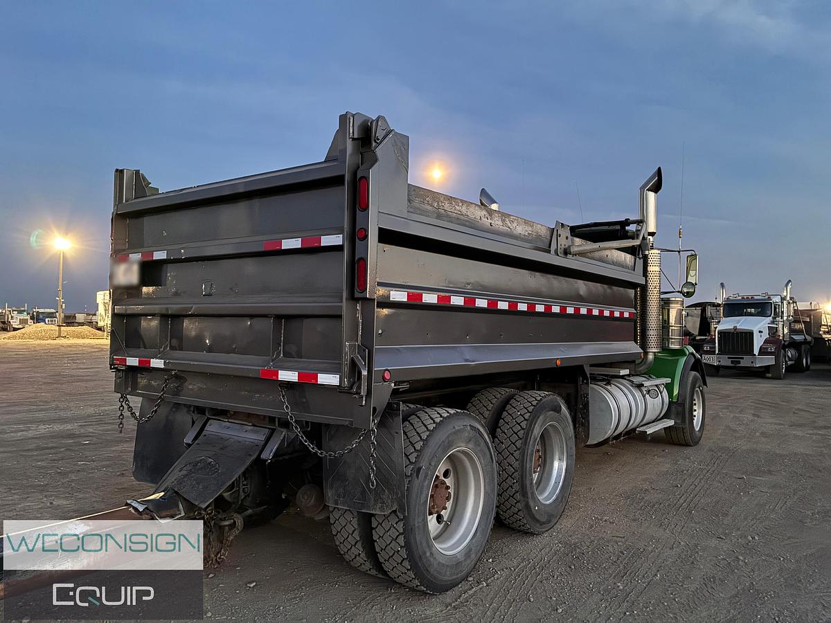 Used 2005 Kenworth T800B Dump Truck