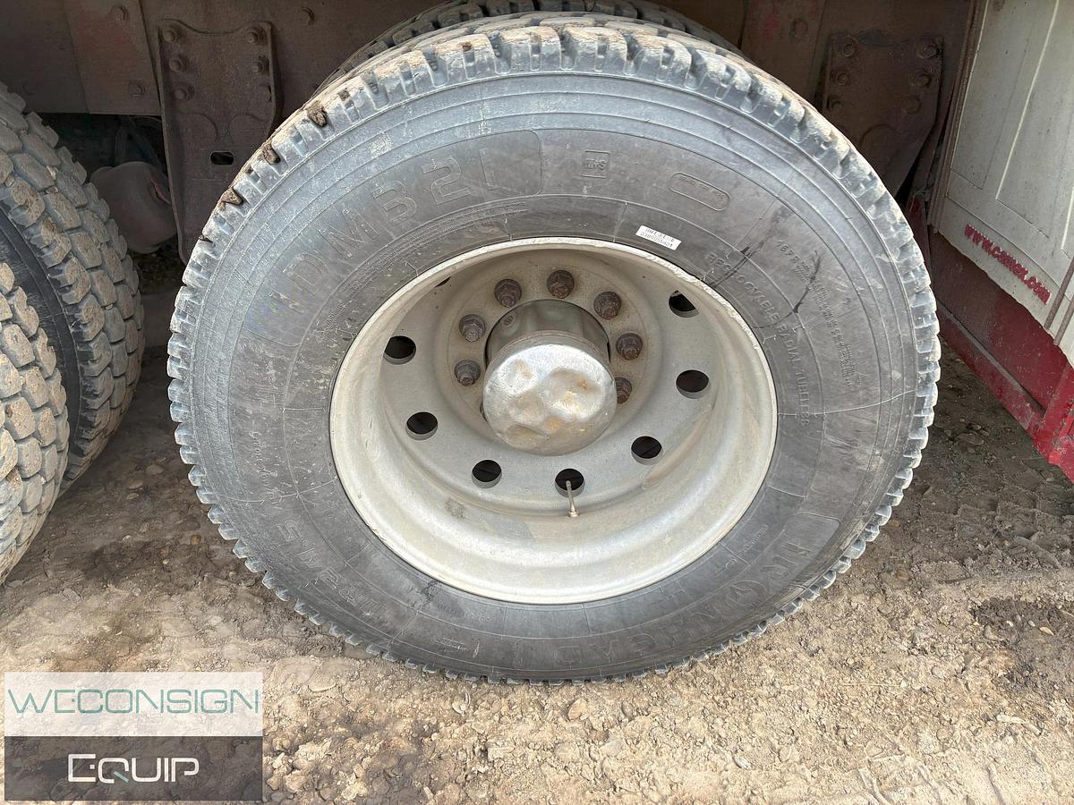 Used 2010 Kenworth T800 Tri Drive Combo Vac