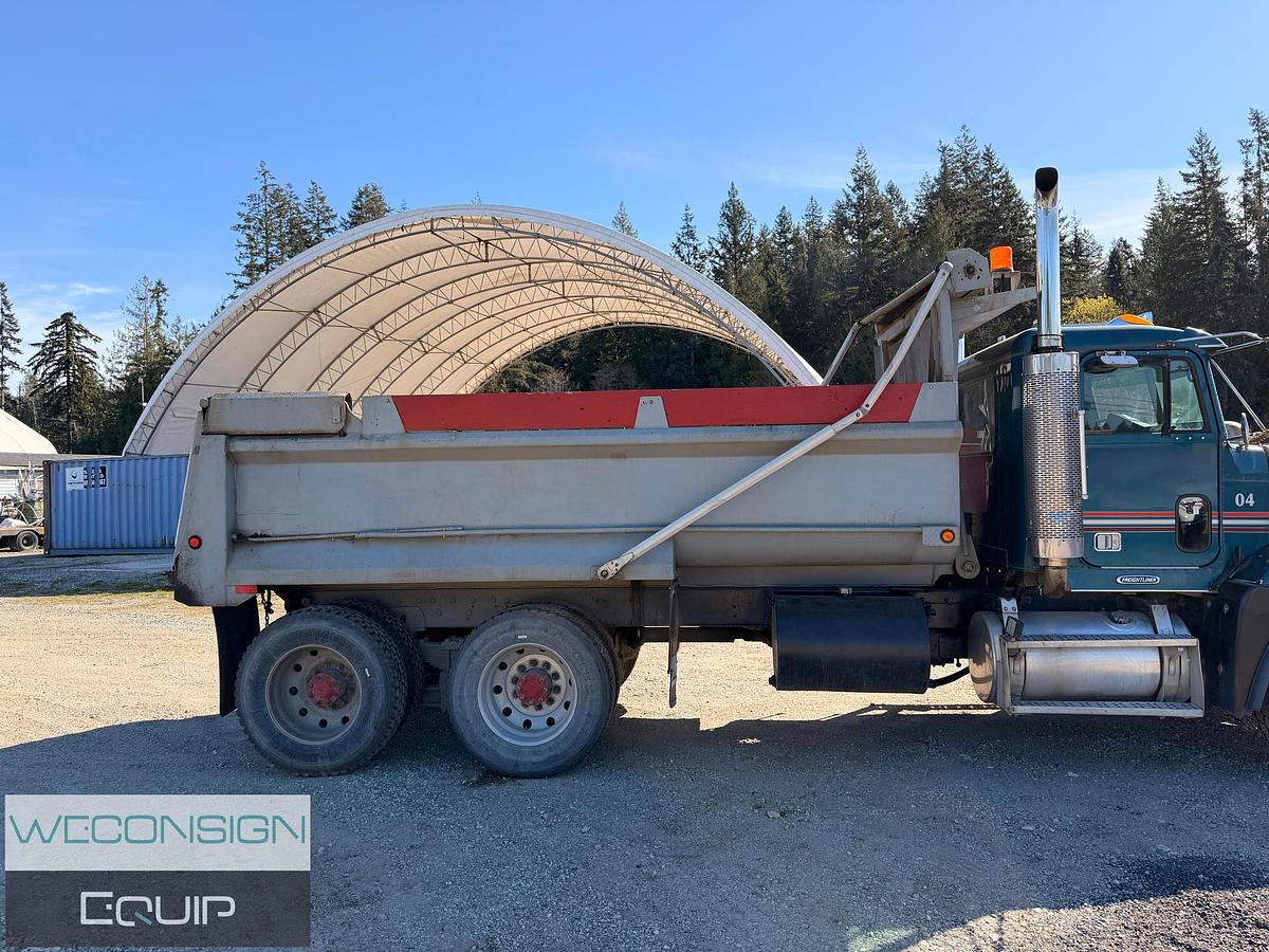 Used 1997 Freightliner USF-1E TA Dump Truck