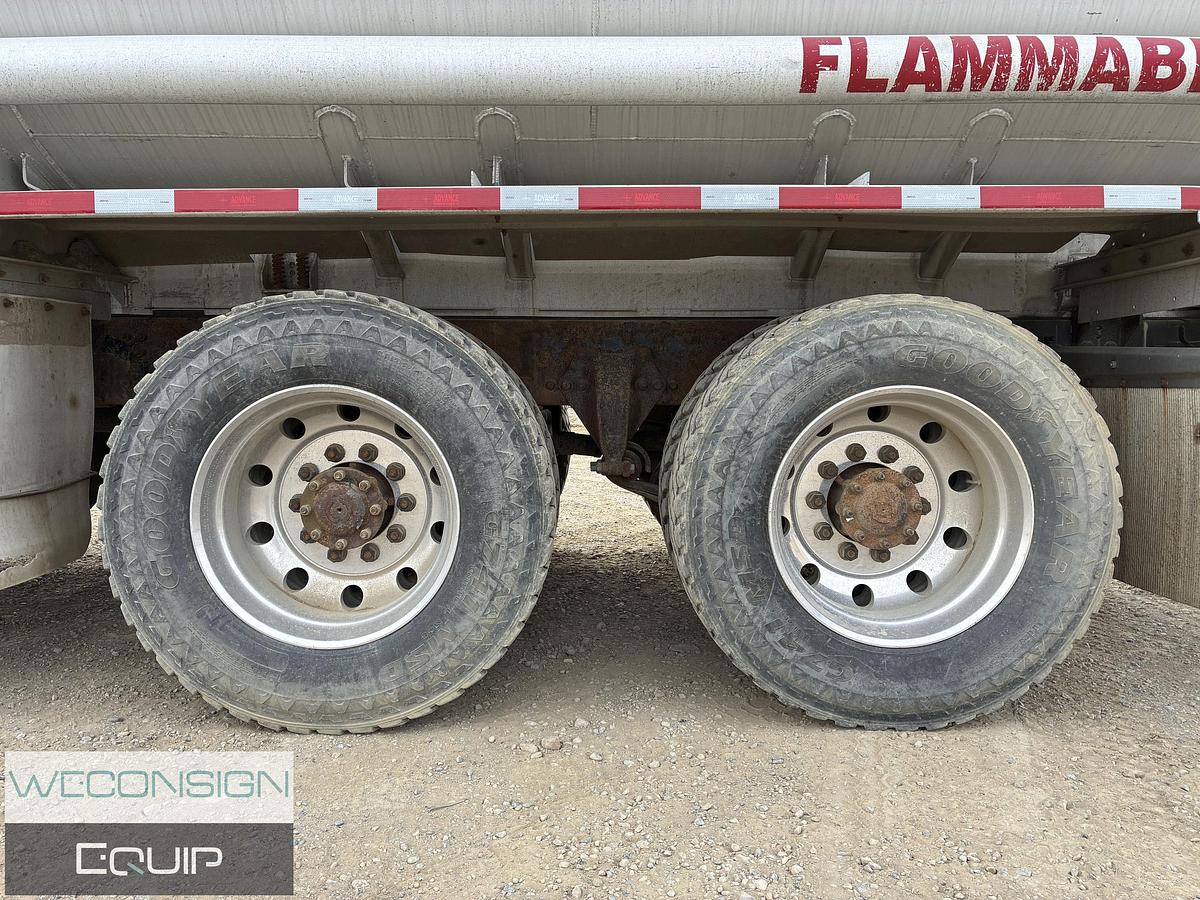 Used 2011 Freightliner Coronado SD Fuel and Lube Truck