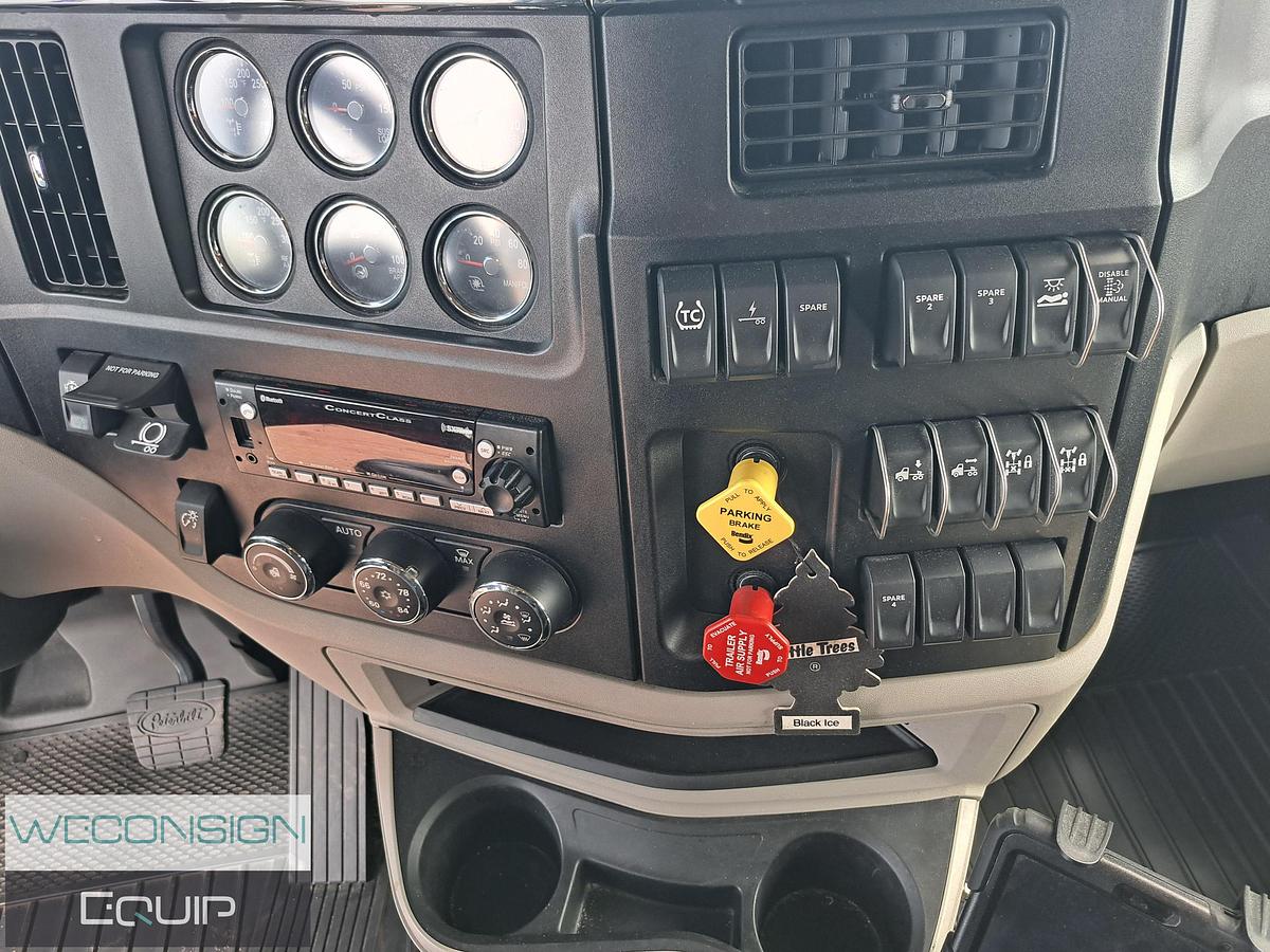 Used 2025 Peterbilt 589