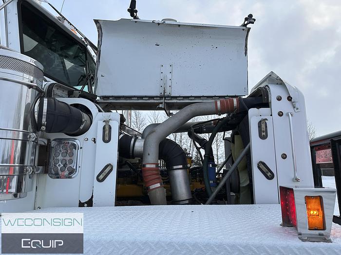 Used 2004 Kenworth C500B Bed Truck