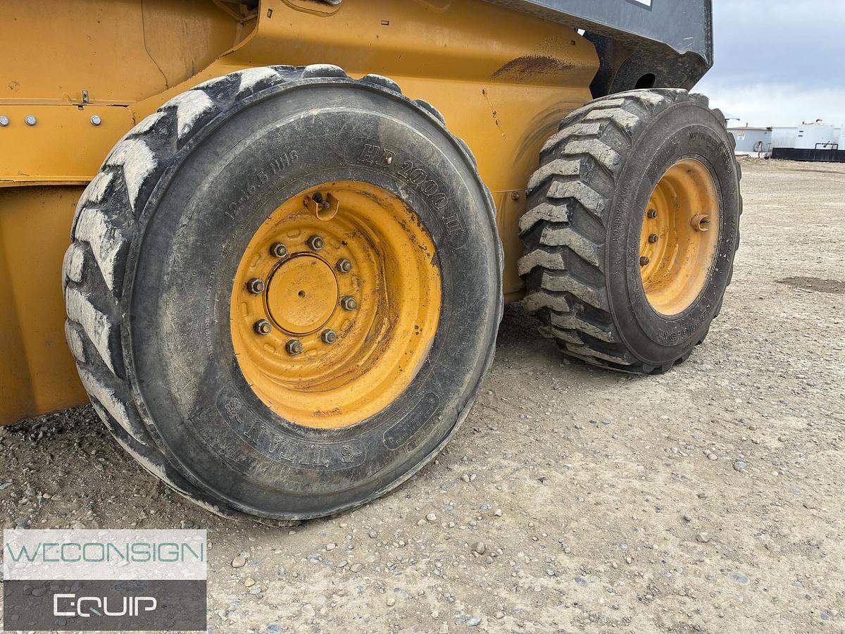 Used John Deere 324G Skid Steer