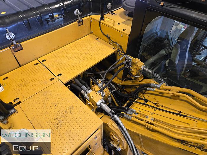 Used 2017 CAT 330FL Excavator