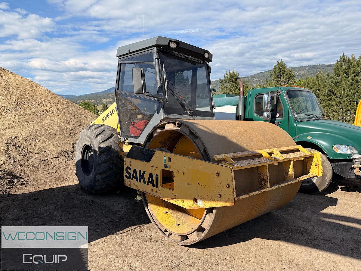 Used 2014 Sakai SV540T 84" Compactor