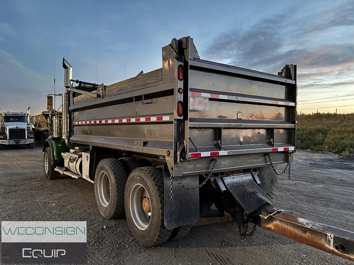 Used 2005 Kenworth T800B Dump Truck