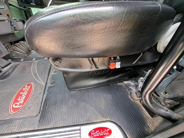 Used 2022 Peterbilt 389 With SUPER 40s HWY Truck Tractor