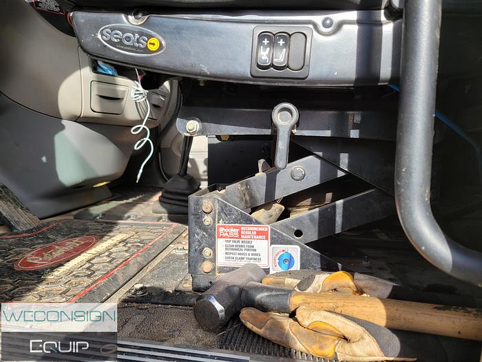 Used 2019 Peterbilt 367 Tandem Roll Off Truck