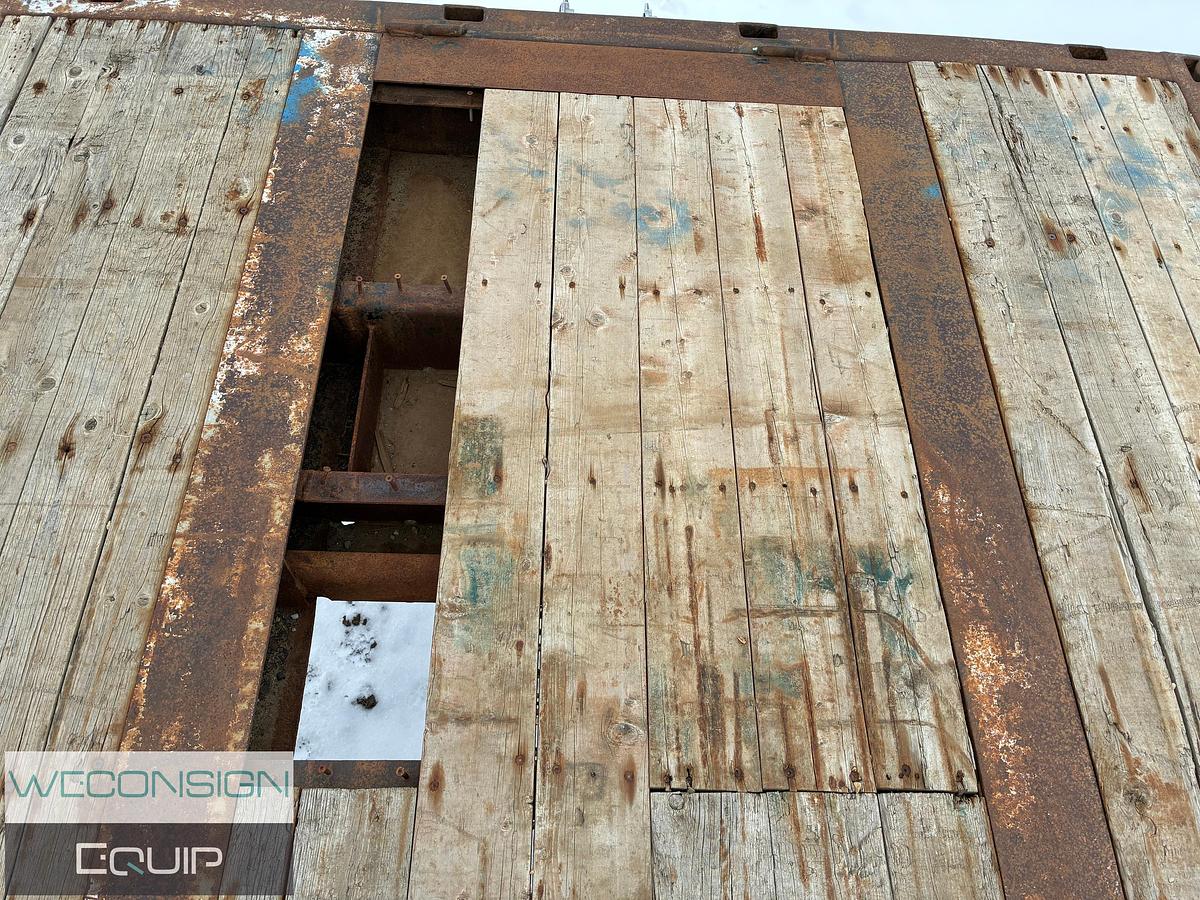 Used 2004 Doepker Super B Flat Deck 32x28