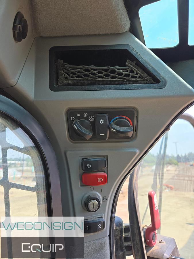 Used 2023 CAT 289D3 Compact Track Loader/ Skid-Steer