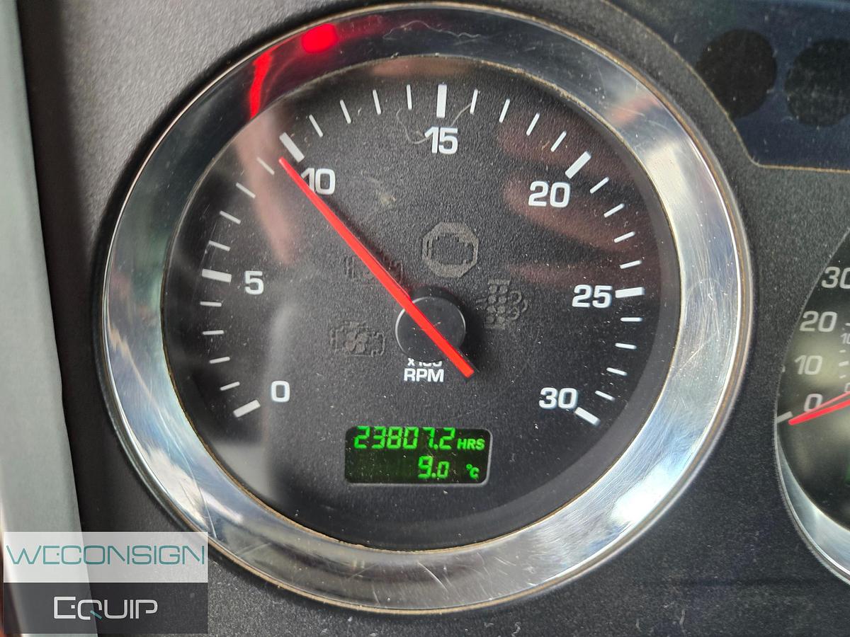 Used 2013 Kenworth T800 Winch Truck