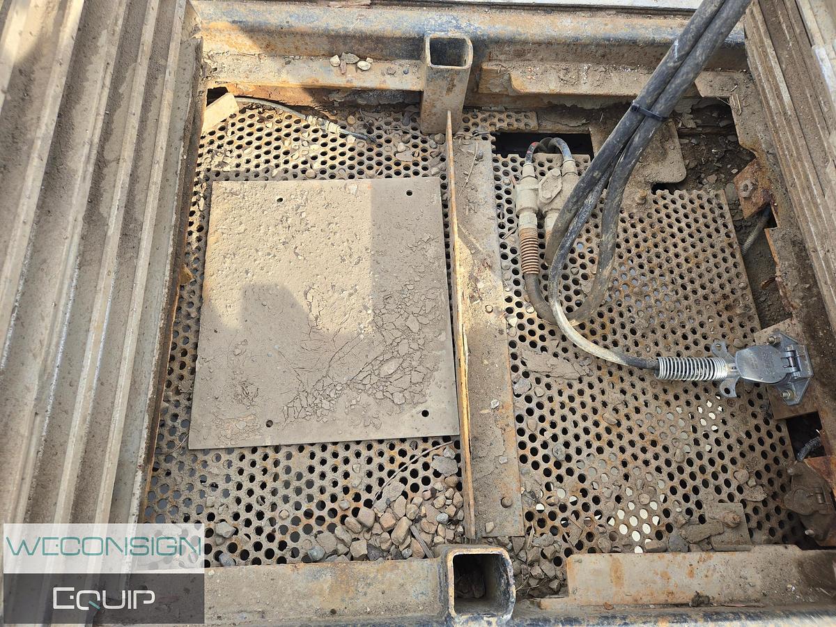 Used 2013 Kenworth T800 Winch Truck