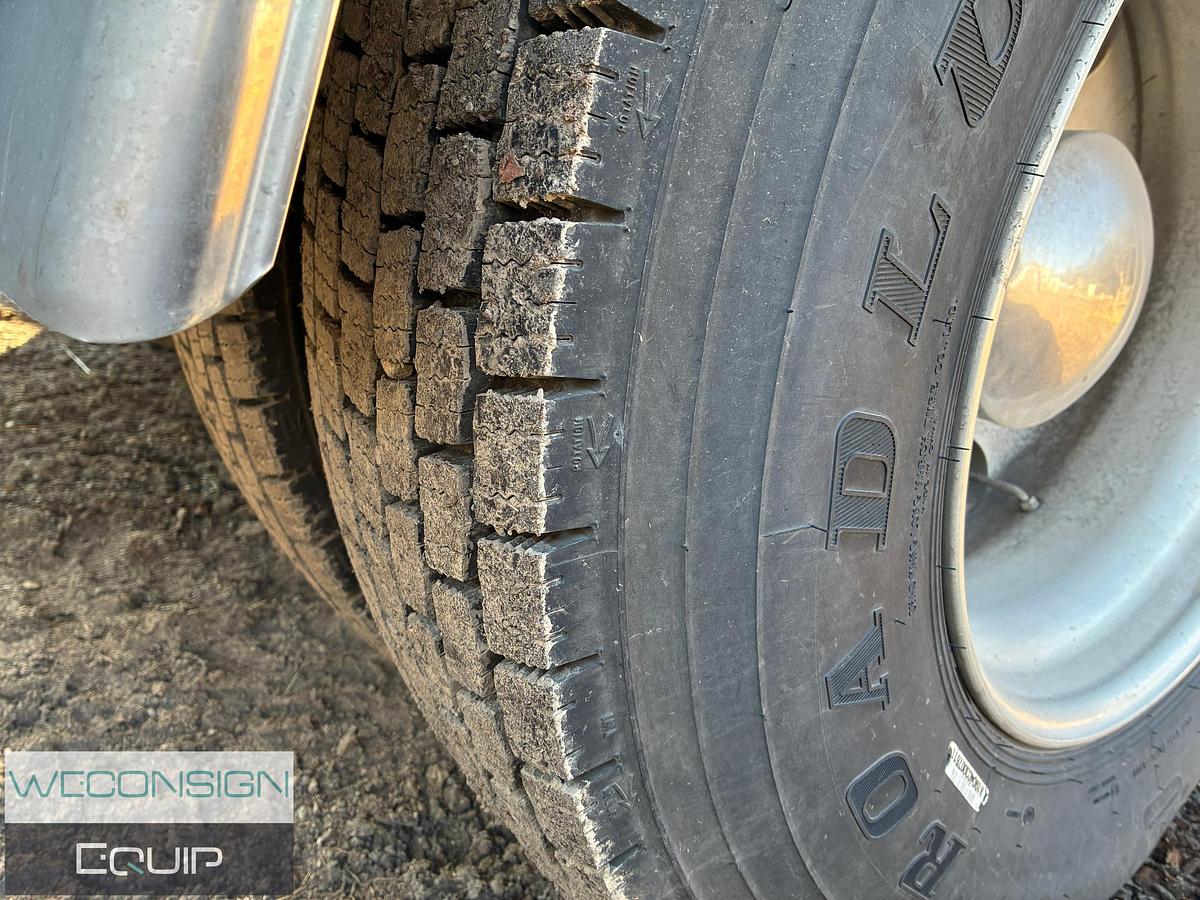 Used 1995 Freightliner FL106