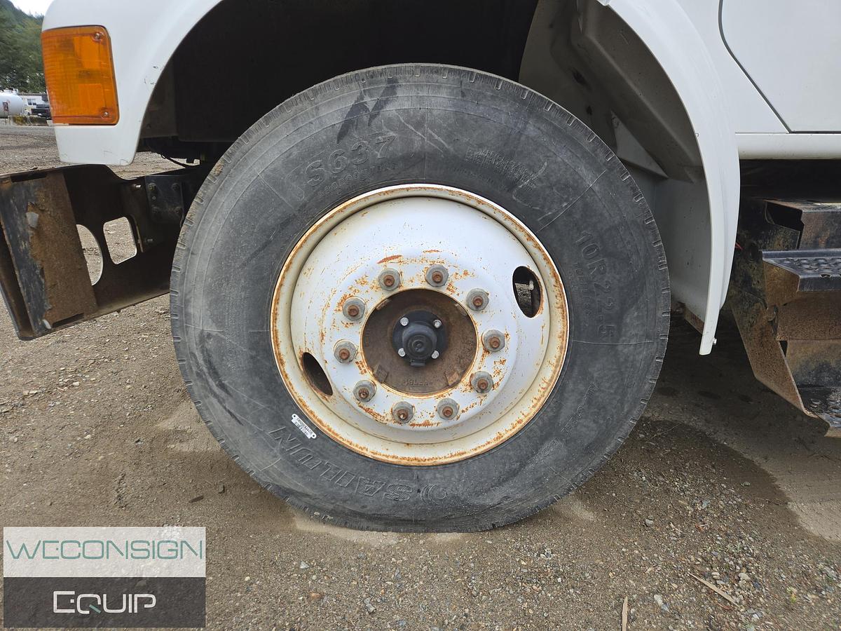 Used 2000 International 4700DT 466E Flat Deck Truck