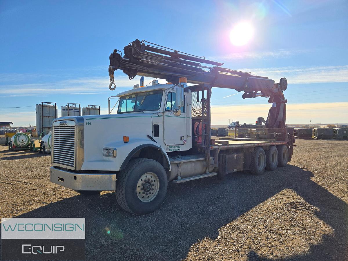 Used 2009 Freightliner FLD120SD Picker Truck