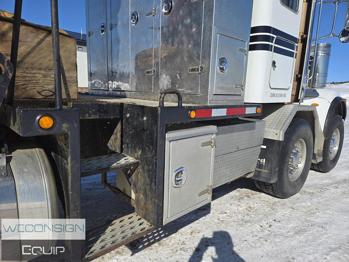 Used 2014 Peterbilt 367 Tan Tri 30 Ton Knuckle Boom Truck