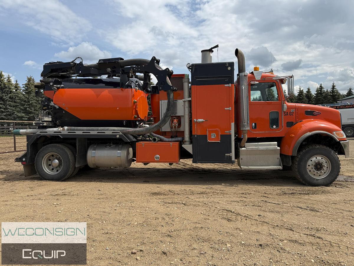 Used 2017 Peterbilt Single Axle Hydrovac