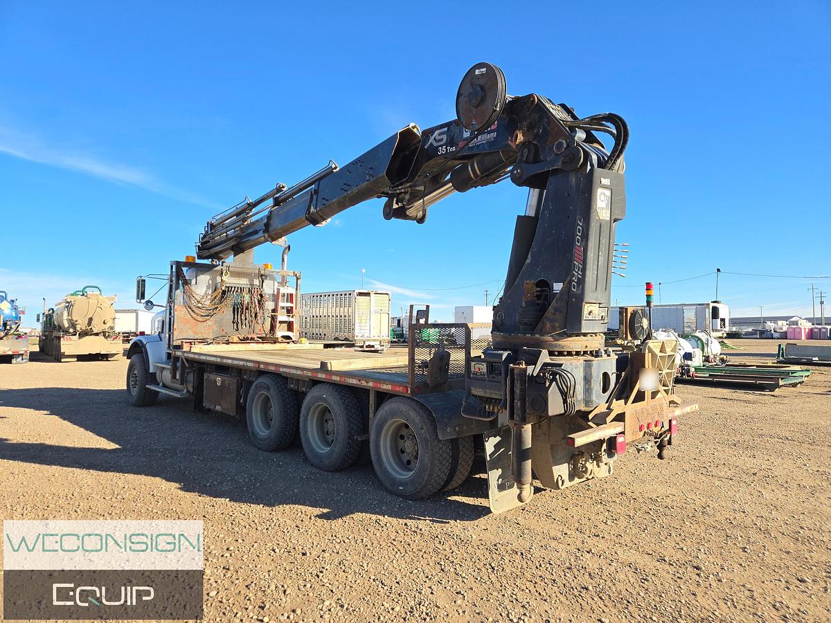 Used 2009 Freightliner FLD120SD Picker Truck