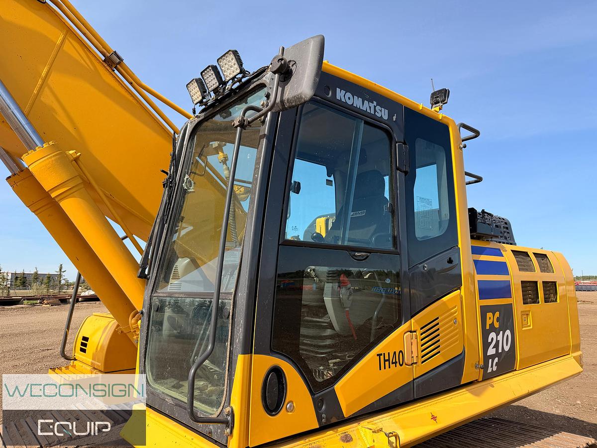 Used 2021 Komatsu PC210LC Excavator