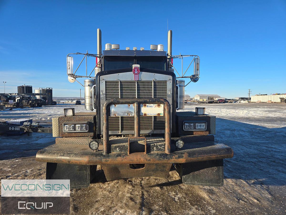 Used 2006 Kenworth C500B Bed Truck