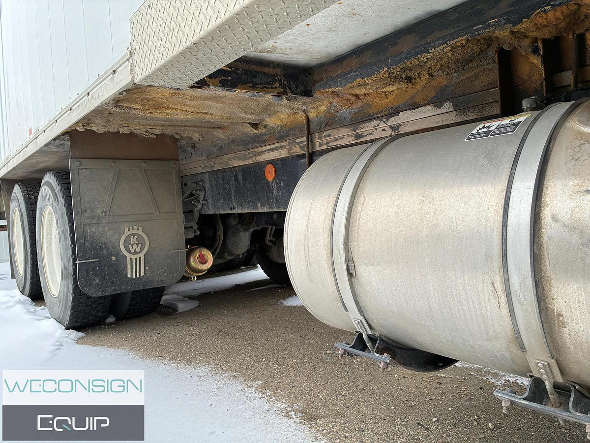 Used 2015 Kenworth T370 Van Truck