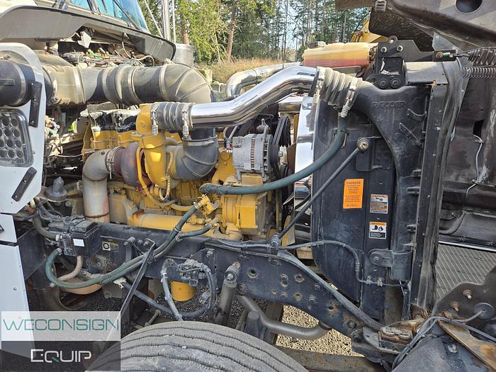 Used 2011 Kenworth W900L