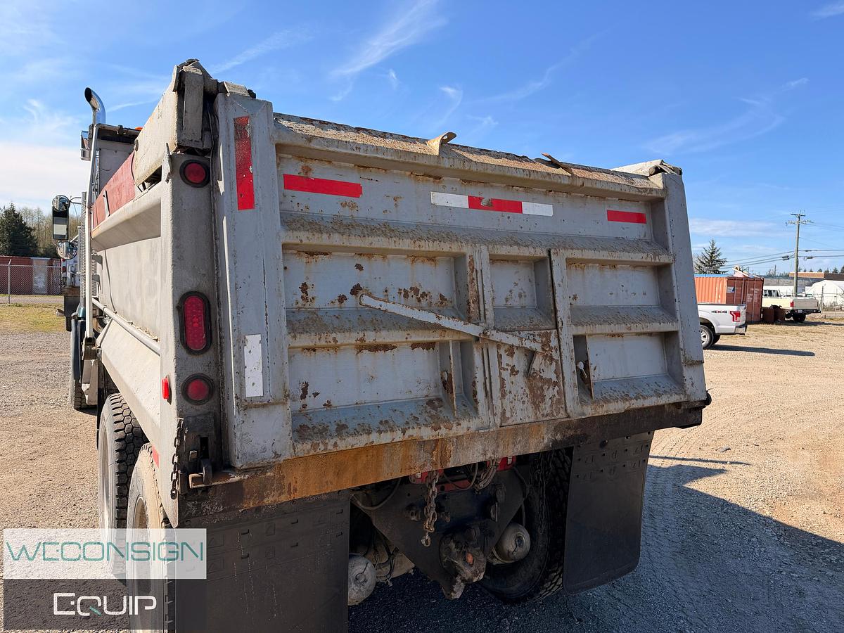 Used 1997 Freightliner USF-1E TA Dump Truck