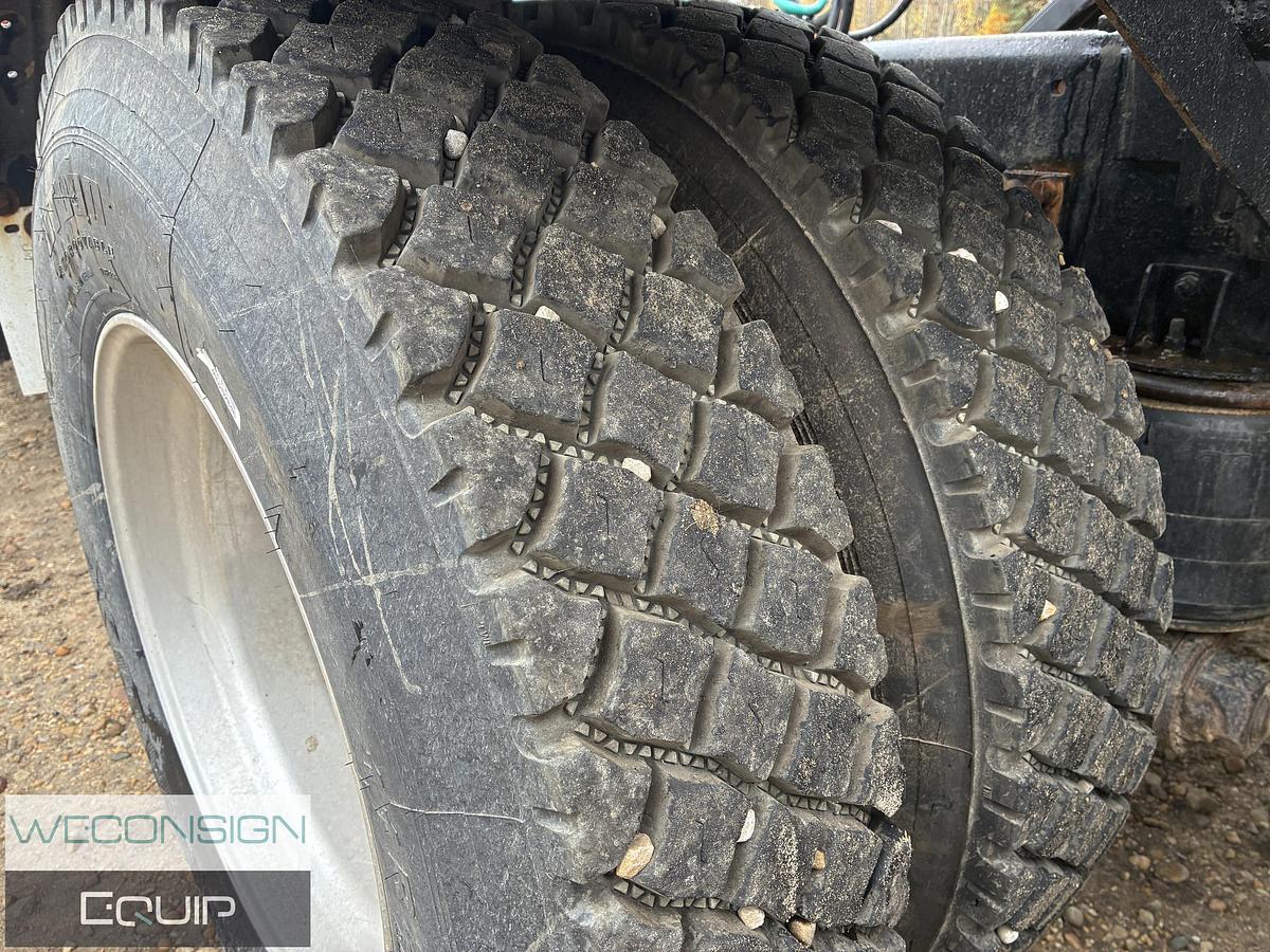 Used 2005 Kenworth T800 Heavy Haul Truck Tractor