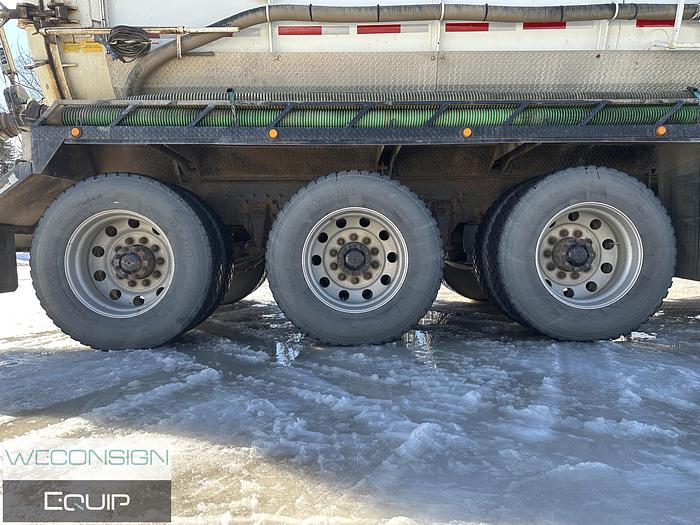 Used 2014 Freightliner Coronado 122SD - #02034