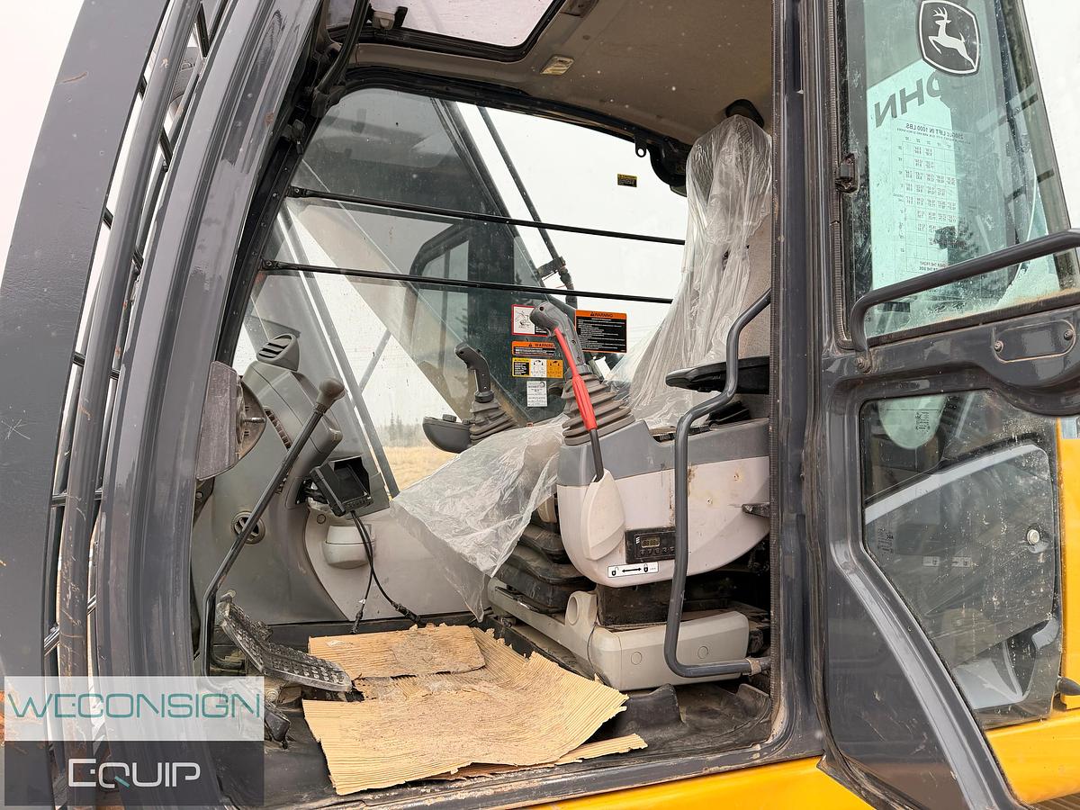 Used 2017 John Deere 250G LC Excavator