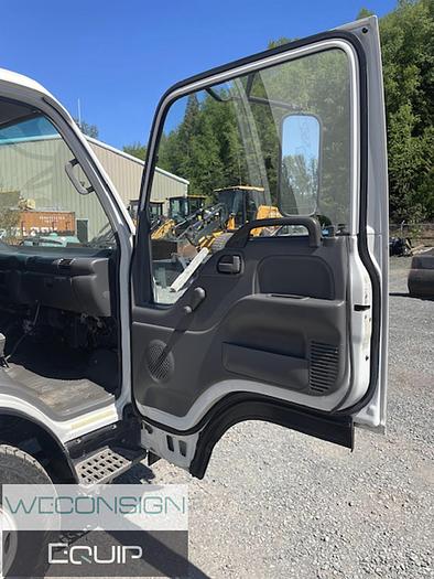 Used 1999 GMC/ISUZU  Single Axle Street Sweeper Truck