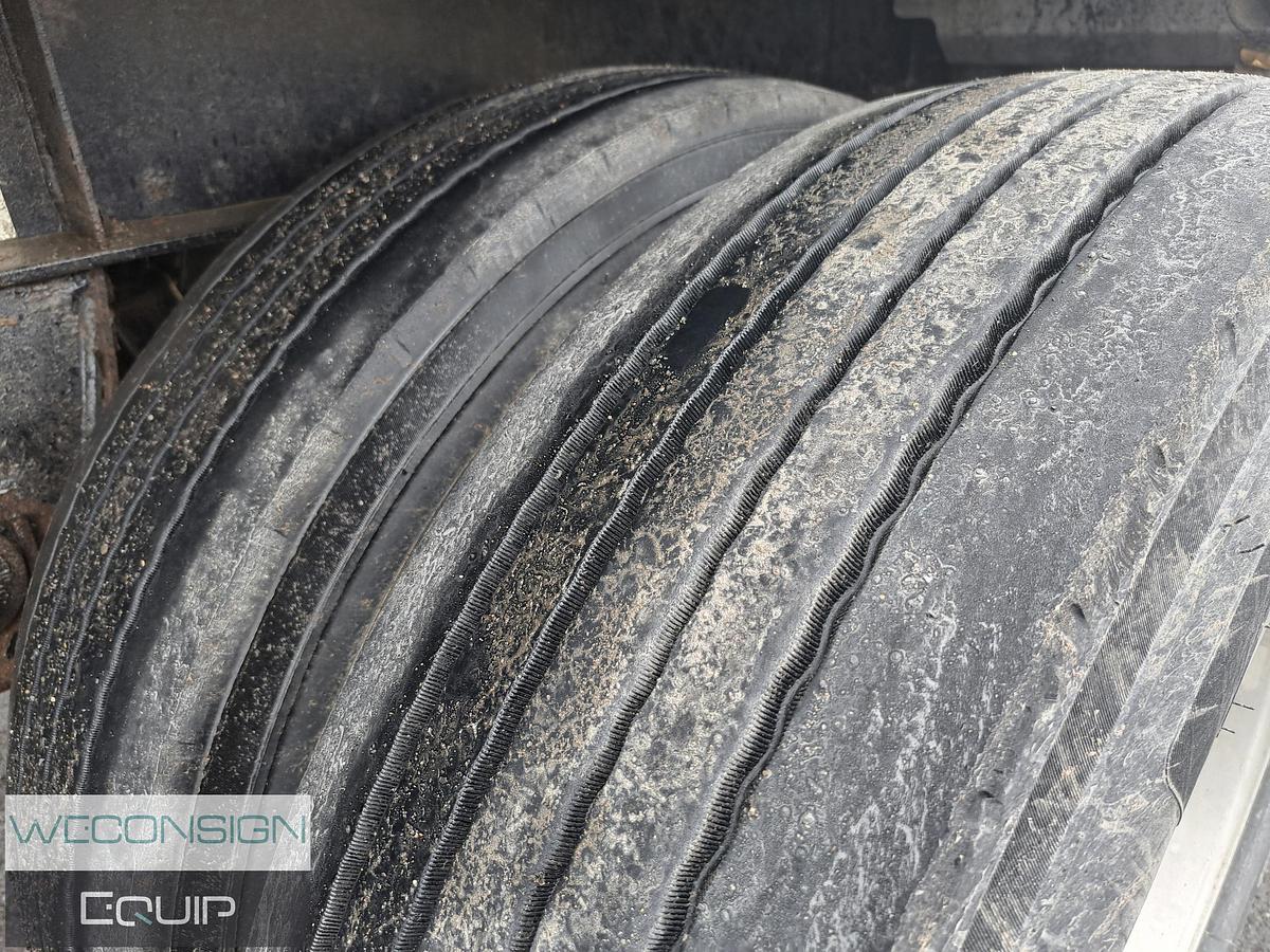 Used 2017 Wilson CF-1090 Combo Flatbed