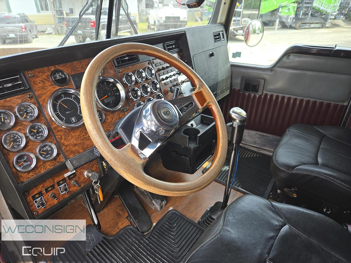 Used 2001 Kenworth T800 TA Lowbed Truck