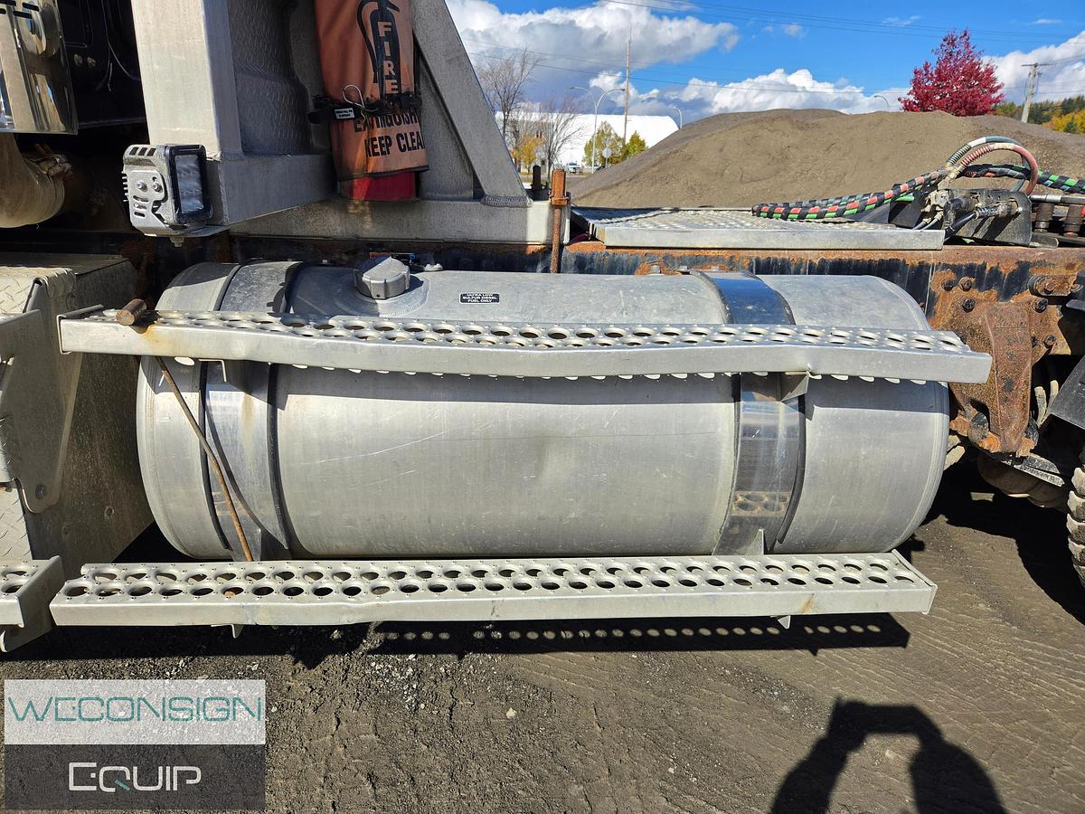 Used 2022 Western Star 4900SF Heavy Haul Truck Tractor