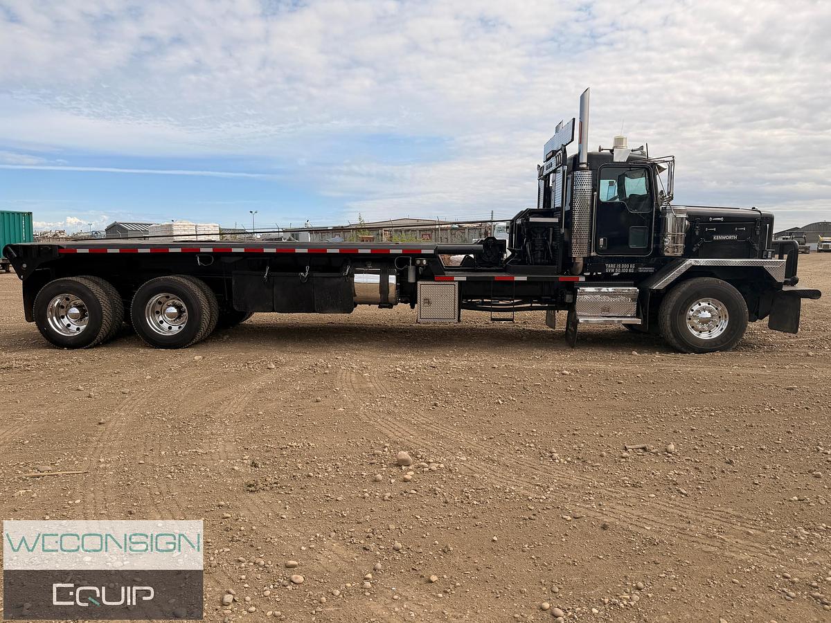 Used 2006 Kenworth C500B Bed Truck