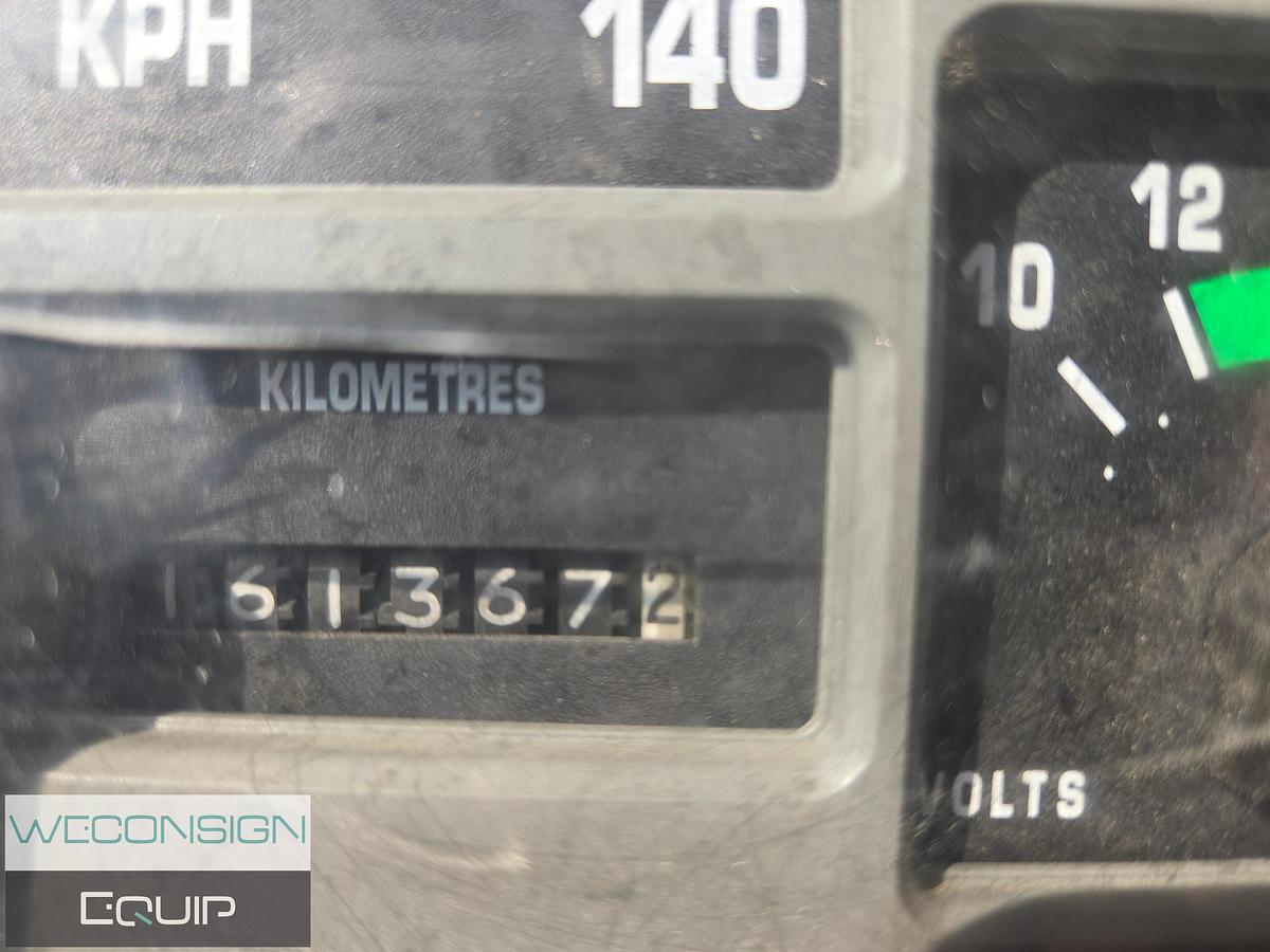 Used 1997 International 4,000 Gallon Water Truck