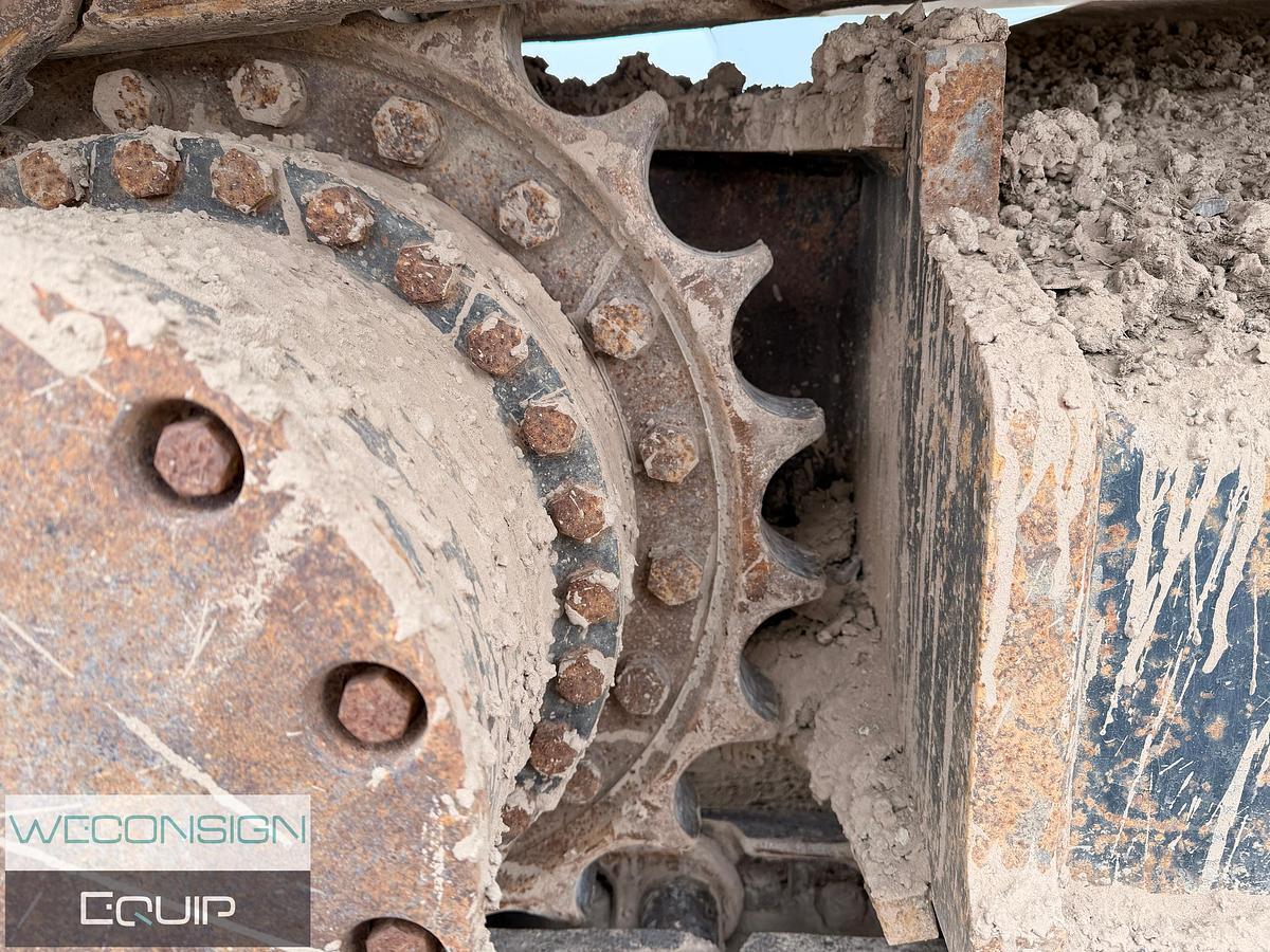 Used 2017 John Deere 250G LC Excavator