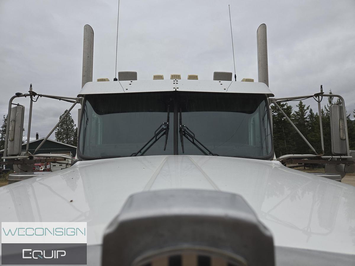 Used 2006 Kenworth W900B Sleeper Truck Tractor