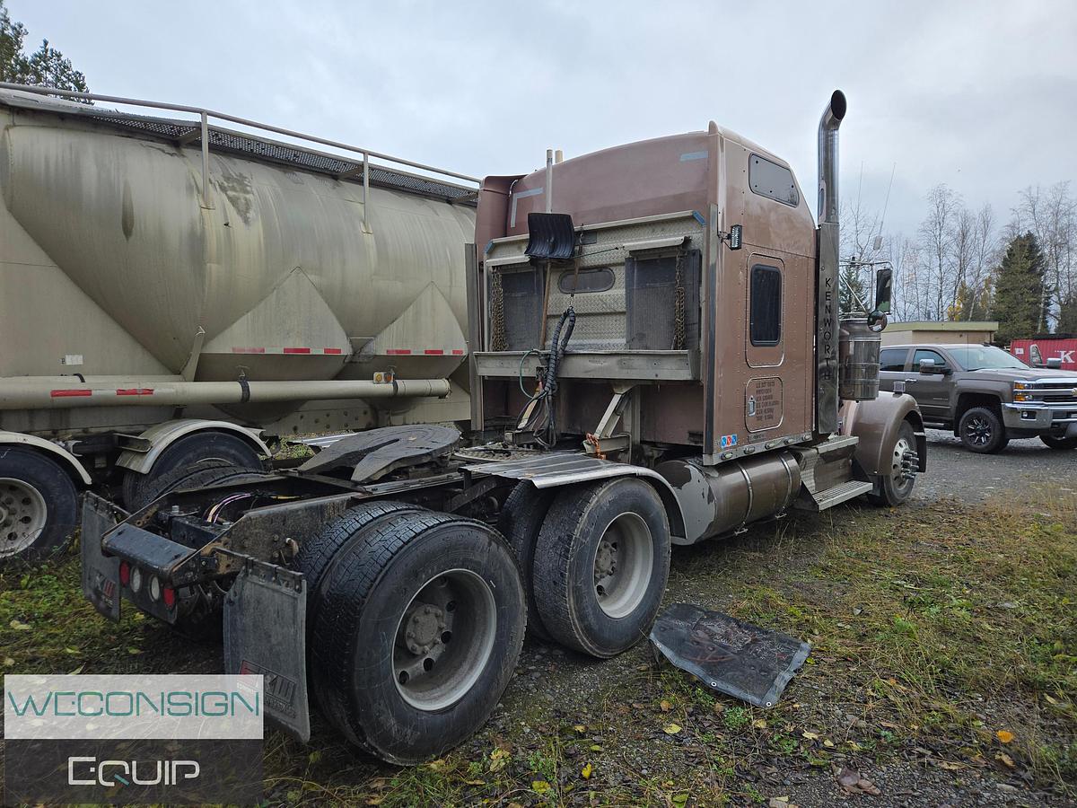 Used 2009 Kenworth W900L TA Sleeper Truck Tractor