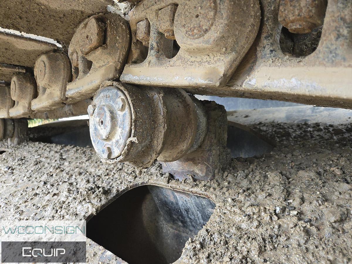 Used 2007 John Deere 240D Excavator