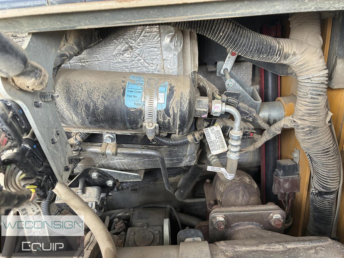 Used John Deere 324G Skid Steer
