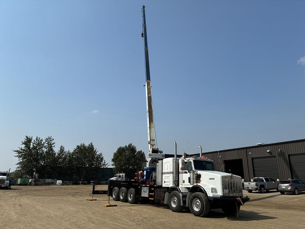 Used 2006 Kenworth T800 35T Picker Truck
