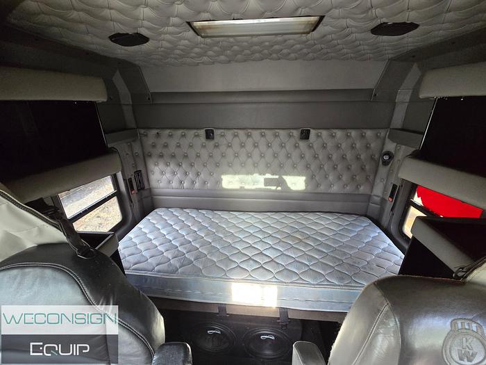 Used 2011 Kenworth W900L