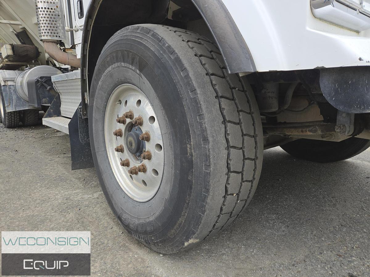 Used 2008 Kenworth T800 Tri Drive Stone Slinger