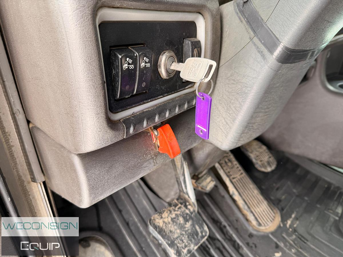 Used 2011 Kenworth T800 Tri Drive Texas Bed Truck