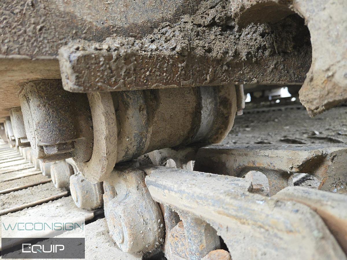 Used 2007 John Deere 240D Excavator