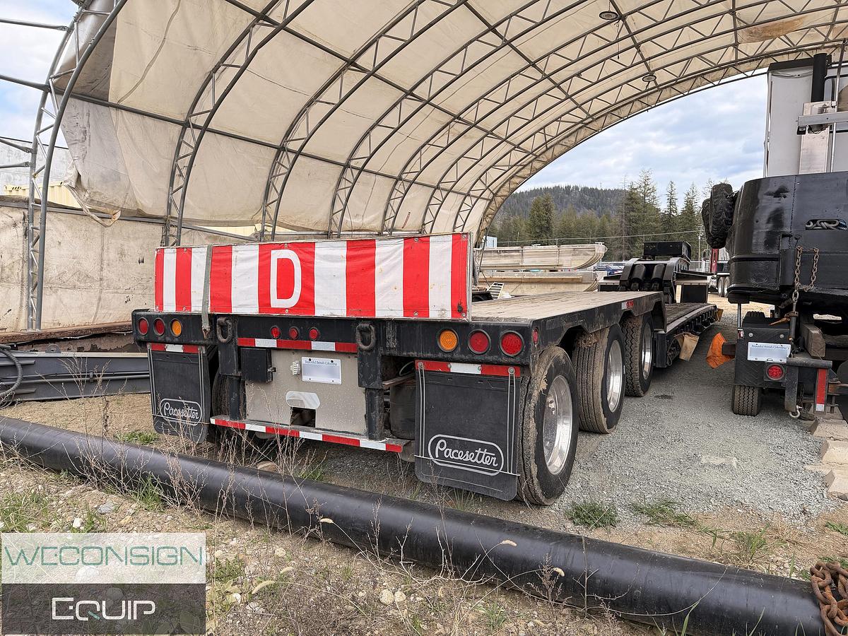 Used 2011 Pacesetter Lowbed