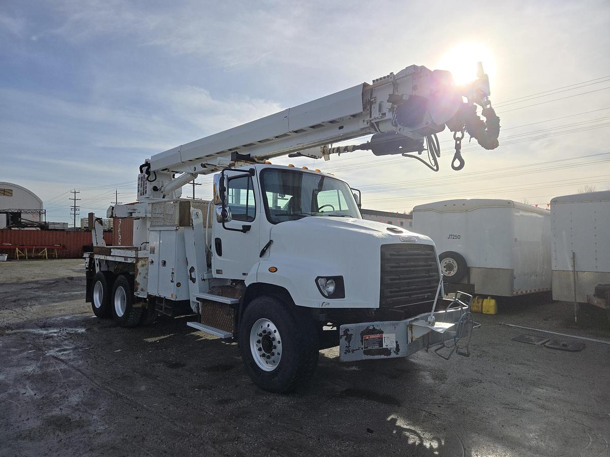 Used 2013 Freightliner 114SD TA Digger Truck