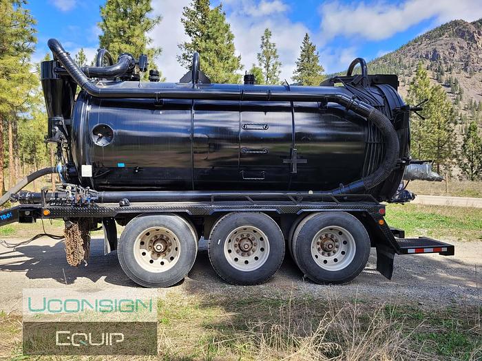 Used 2004 Park / Provac Vacuum Trailer